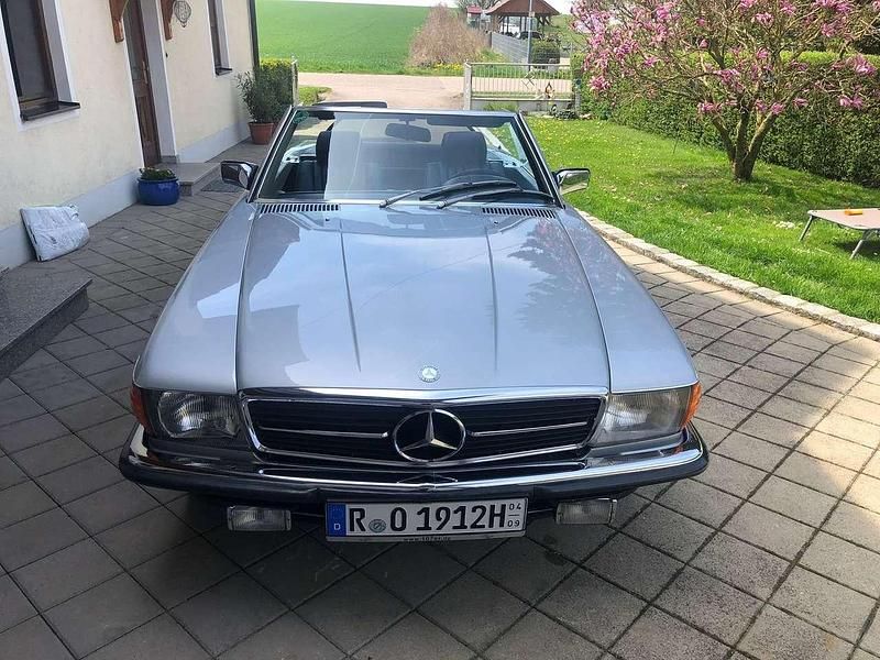 Silber Gebraucht 1981 Mercedes 280 Cabrio | 32.500 € - Bild 1/4