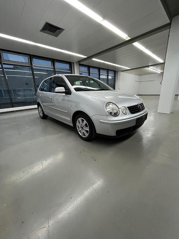 Silber Gebraucht 2004 VW Polo Cricket Kleinwagen | 1.700 € (Fairer Preis) - Bild 1/4