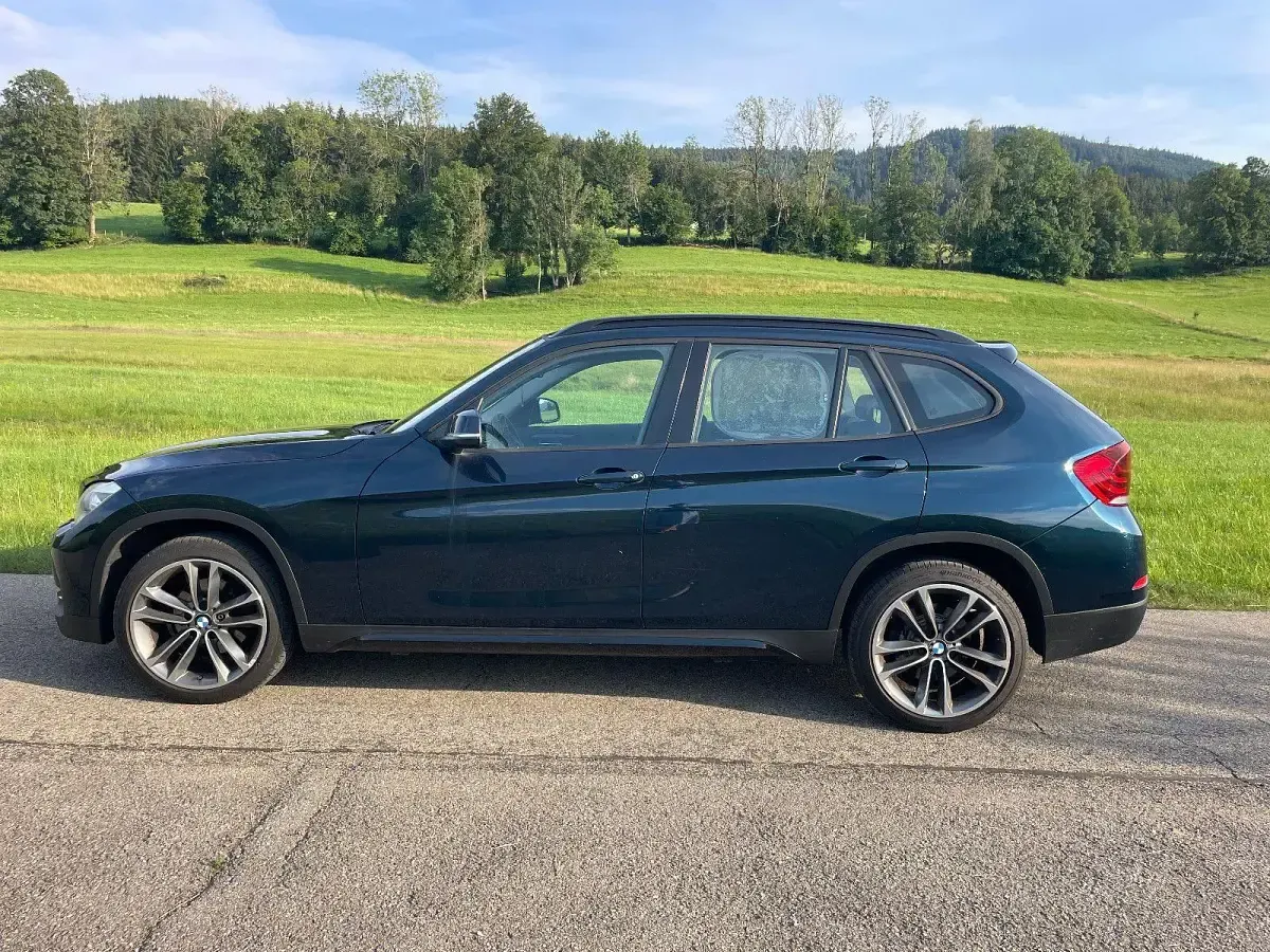 Gebraucht BMW X1 Sport Line 143 PS (105 kW) 2013 Blau SUV