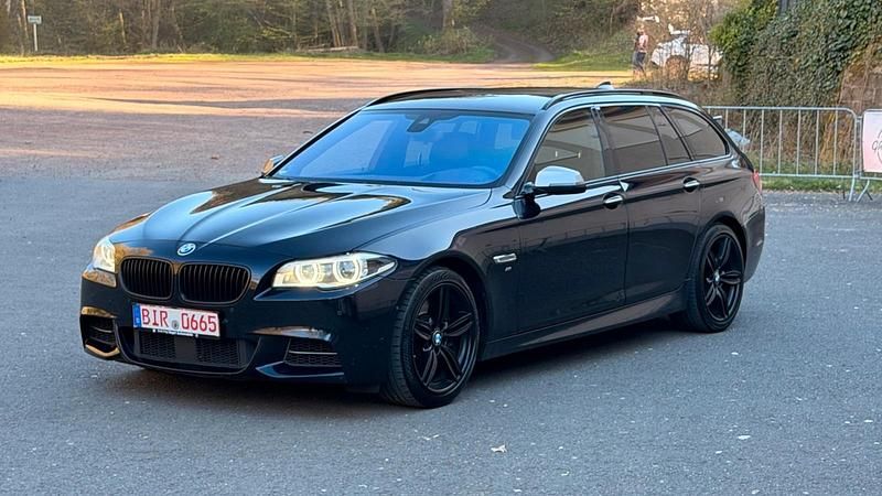 Gebraucht BMW M550 381 PS (280 kW) 2015 Schwarz Limousine