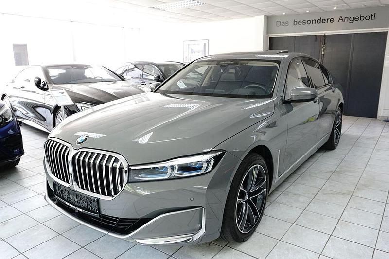 Gebraucht BMW 740 Performance 320 PS (235 kW) 2020 Berninagrau bernsteineffekt Limousine