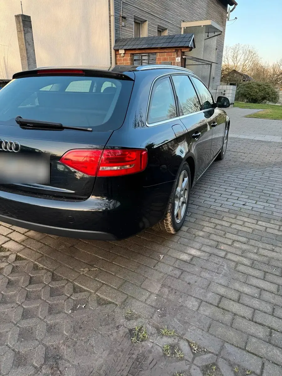 Gebraucht Audi A4 143 PS (105 kW) 2009 Schwarz Kombi