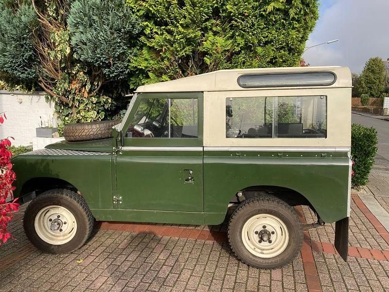 Gebraucht Land Rover 2 77 PS (56 kW) 1961 Grün SUV