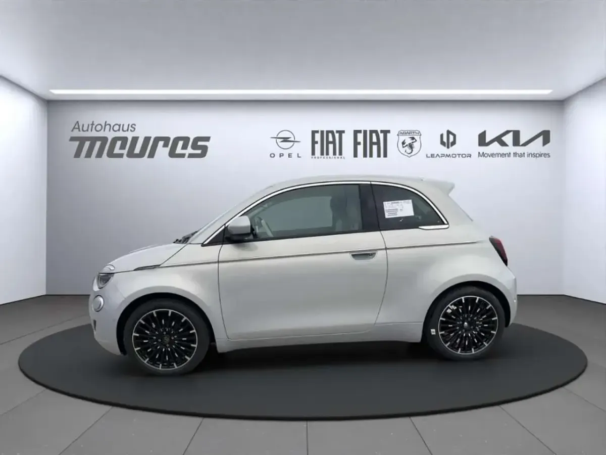 Neu Fiat 500e La Prima 69 kW (95 PS) 2025 Gold Kleinwagen