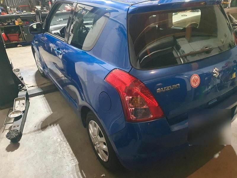 Gebraucht Suzuki Swift 88 PS (64 kW) 2008 Blau Kleinwagen