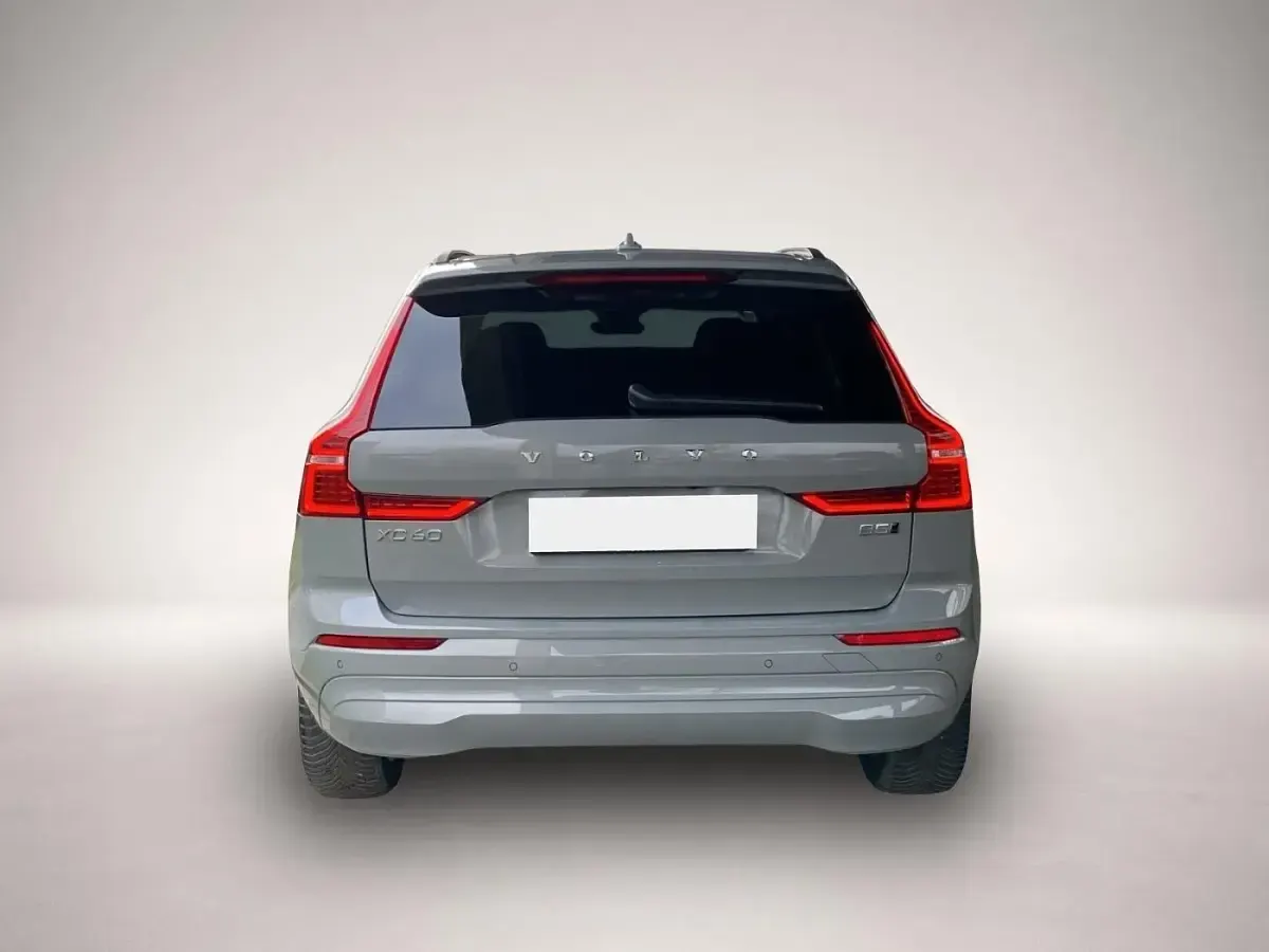Gebraucht Volvo XC60 Core 250 PS (183 kW) 2024 Manufacturer SUV