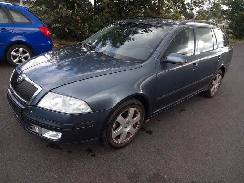 Grau Gebraucht 2004 Skoda Octavia Elegance Kombi | 1.600 € (Guter Preis) - Bild 1/4