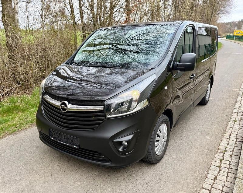 Gebraucht Opel Vivaro 125 PS (91 kW) 2016 Schwarz Van / Kleinbus