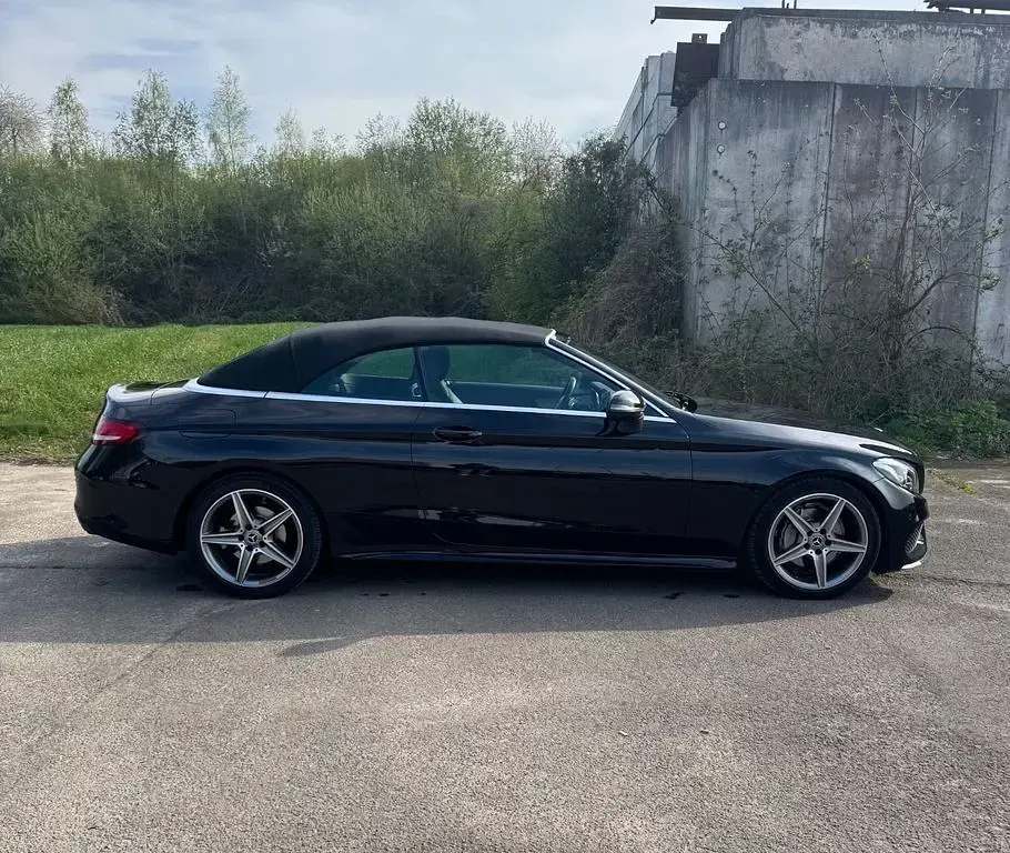 Gebraucht Mercedes C220 AMG line 170 PS (125 kW) 2018 Schwarz Cabrio