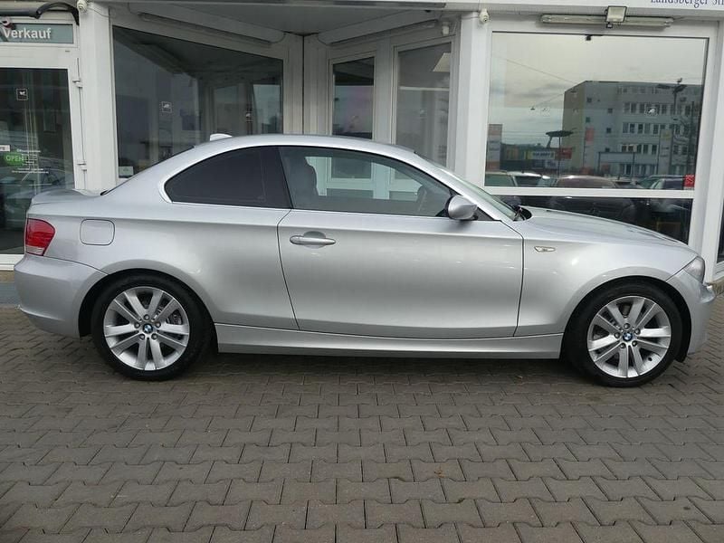 Gebraucht BMW 123 Sport Line 204 PS (150 kW) 2007 Silber Kleinwagen