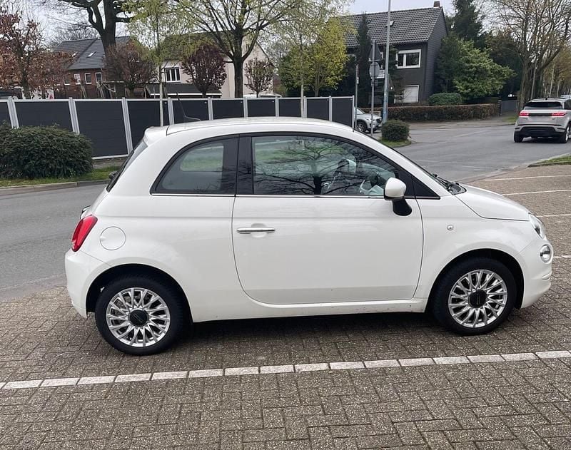 Gebraucht Fiat 500 Lounge 69 PS (50 kW) 2019 Weiß Kleinwagen