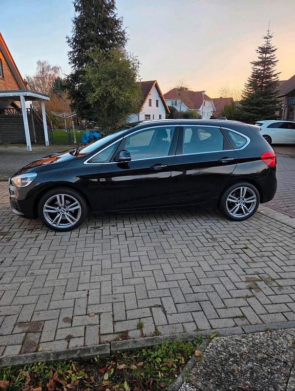 Gebraucht BMW 216 116 PS (85 kW) 2015 Braun Kombi