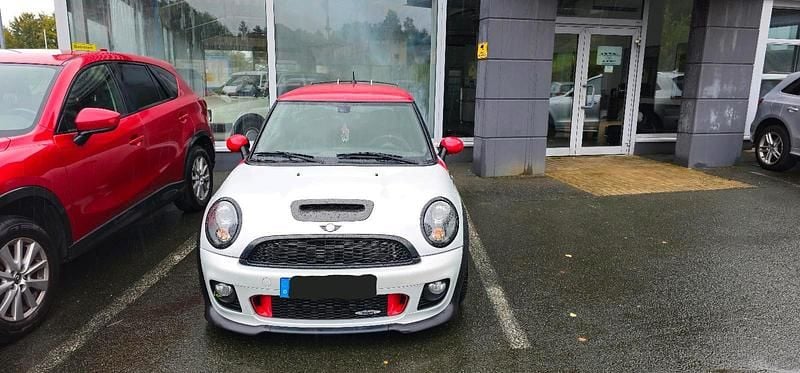 Andere farben Gebraucht 2011 Mini John Cooper Works Kleinwagen | 13.500 € (Fairer Preis) - Bild 1/4