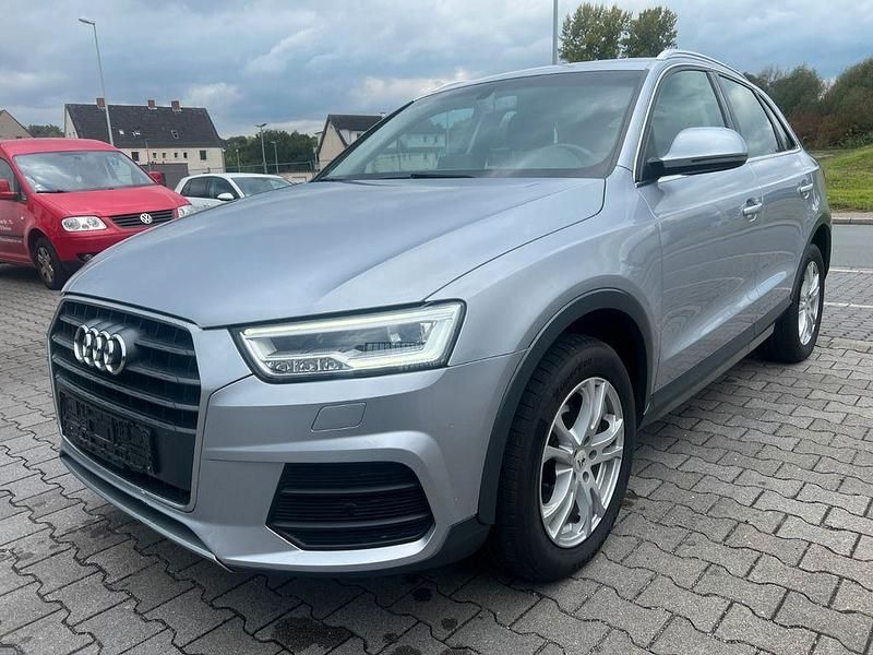 Silber Gebraucht 2016 Audi Q3 Design SUV | 15.500 € (Guter Preis) - Bild 1/4