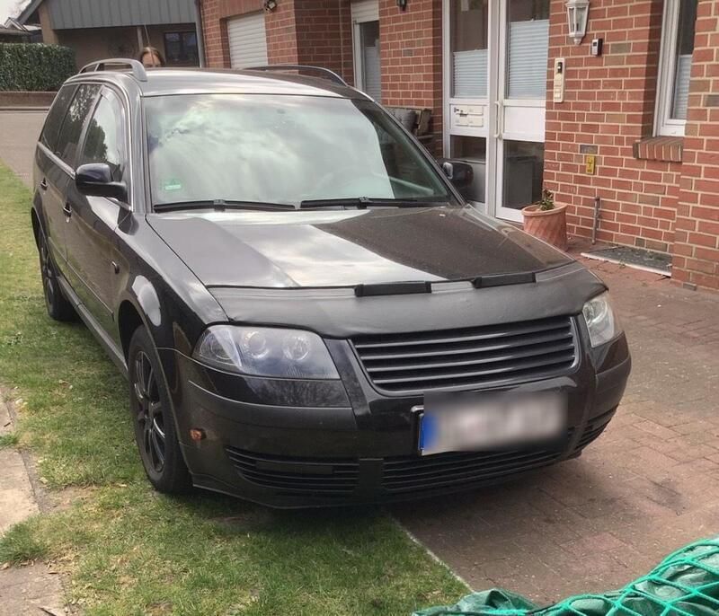 Schwarz Gebraucht 2002 VW Passat Kombi | 680 € (Fairer Preis) - Bild 1/4