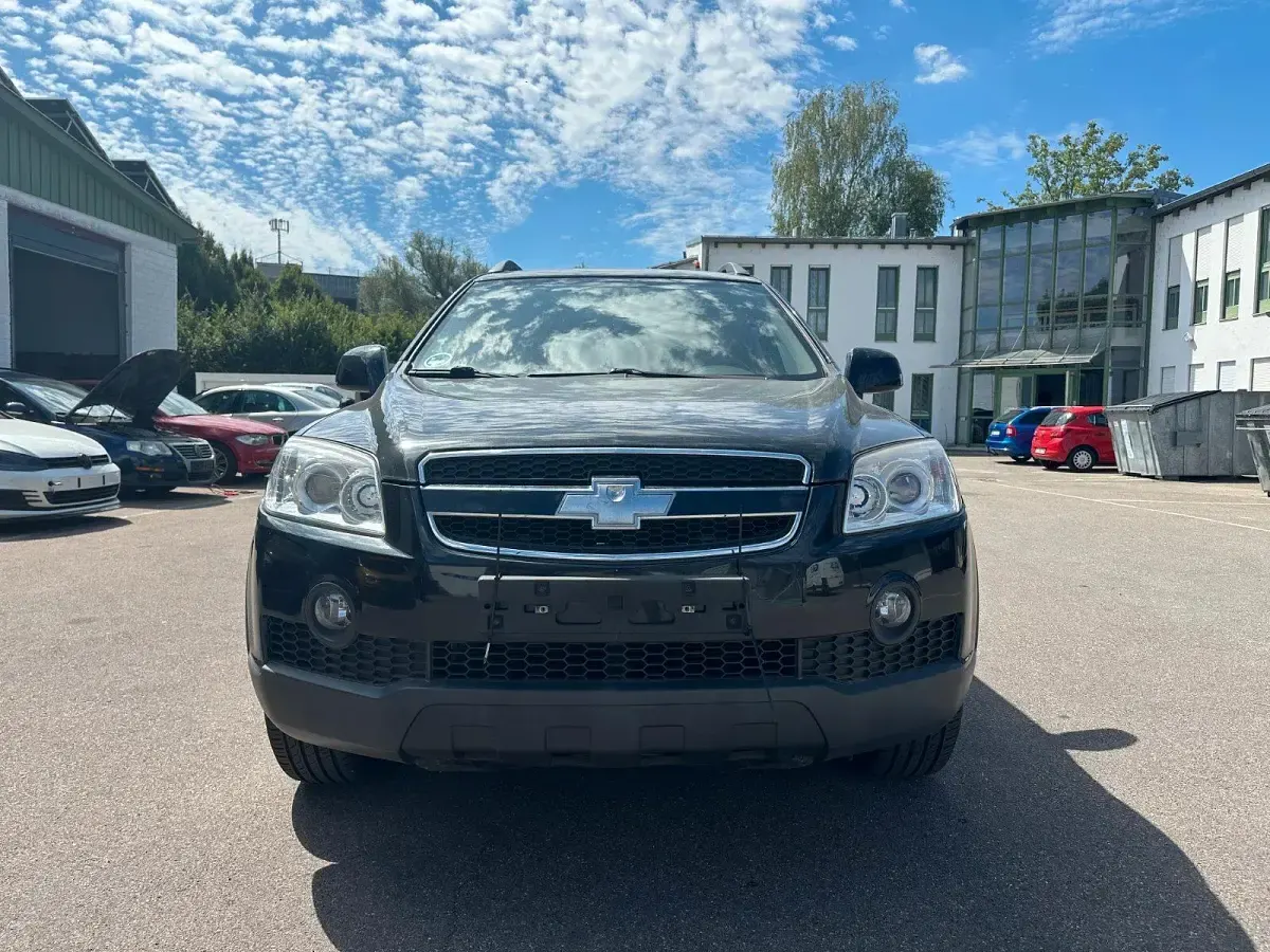 Gebraucht Chevrolet Captiva LS 136 PS (100 kW) 2010 Schwarz SUV