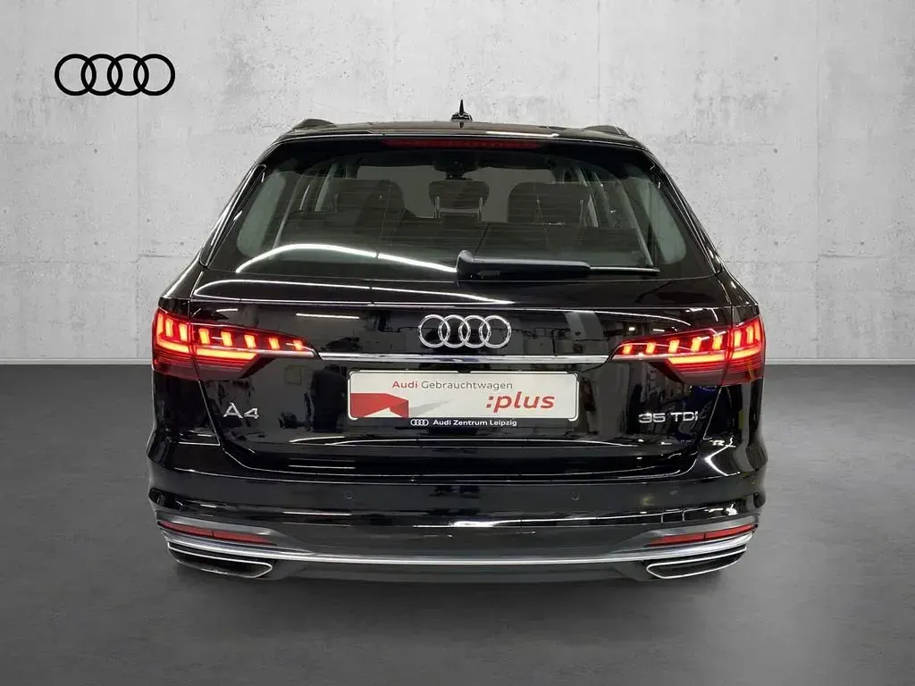 Gebraucht Audi A4 Ambiente 163 PS (119 kW) 2022 Brillantschwarz Kombi