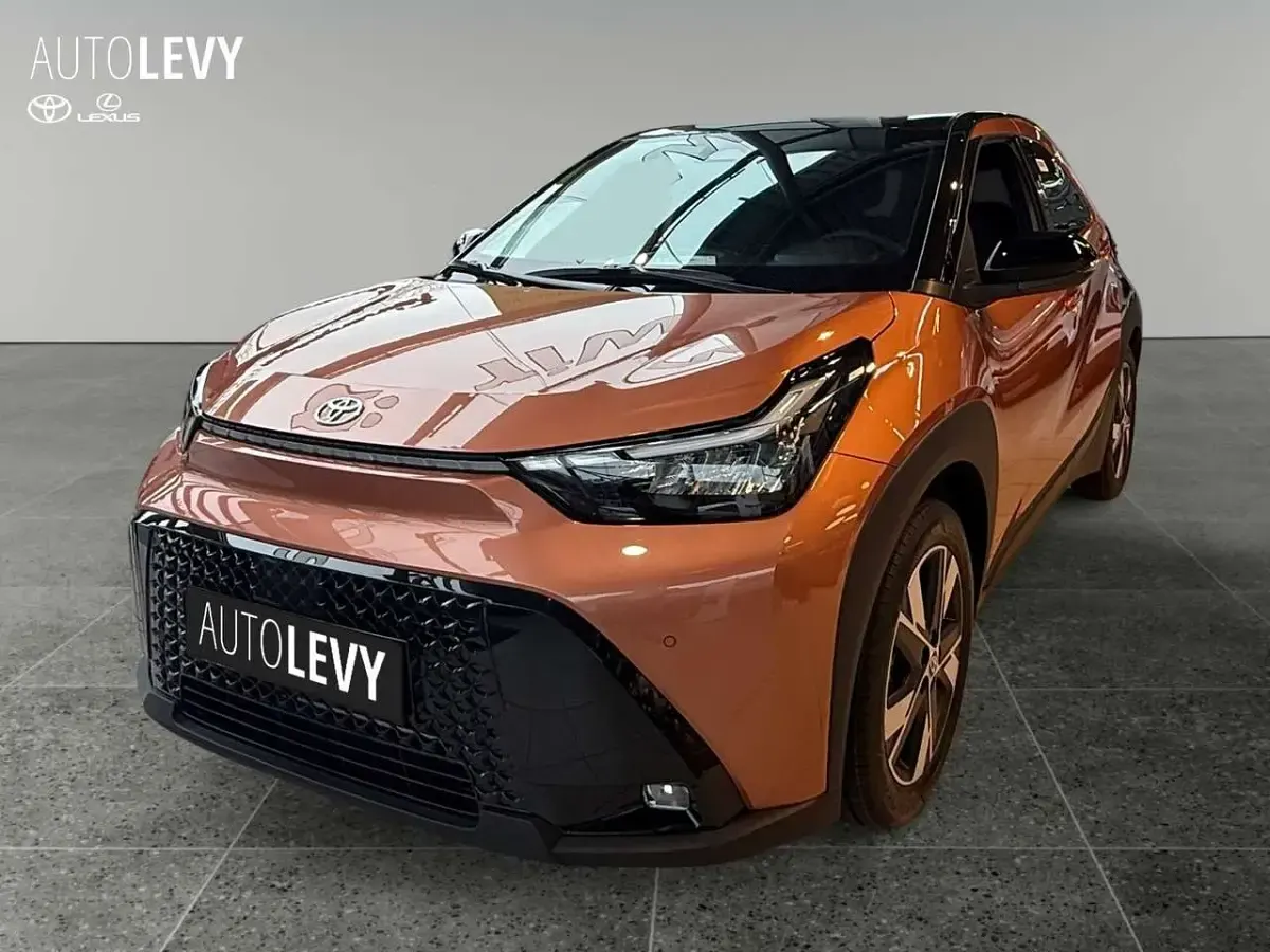Neu Toyota Aygo X 116 PS (85 kW) 2026 Orange SUV