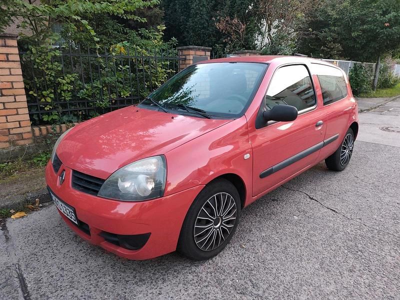 Rot Gebraucht 2009 Renault Clio II Kleinwagen | 960 € - Bild 1/1