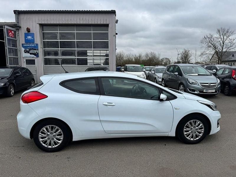 Gebraucht Kia ProCeed GT-Line 99 PS (72 kW) 2016 Weiß Kleinwagen