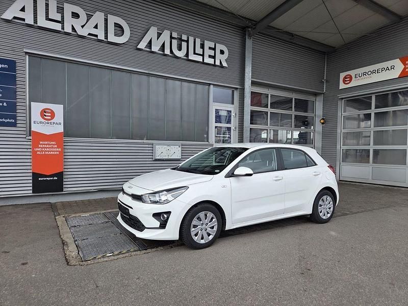 Gebraucht Kia Rio 84 PS (61 kW) 2022 Weiß Limousine