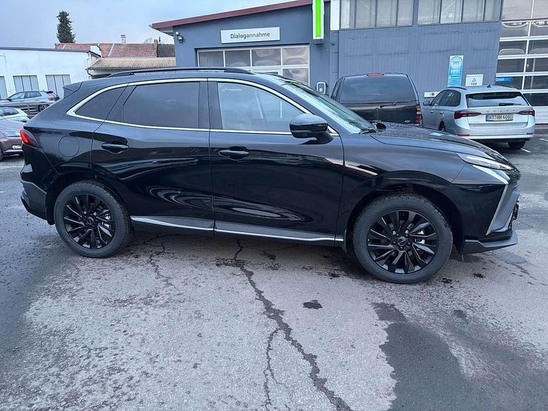 Neu DFSK Forthing 5 177 PS (130 kW) 2026 Schwarz SUV
