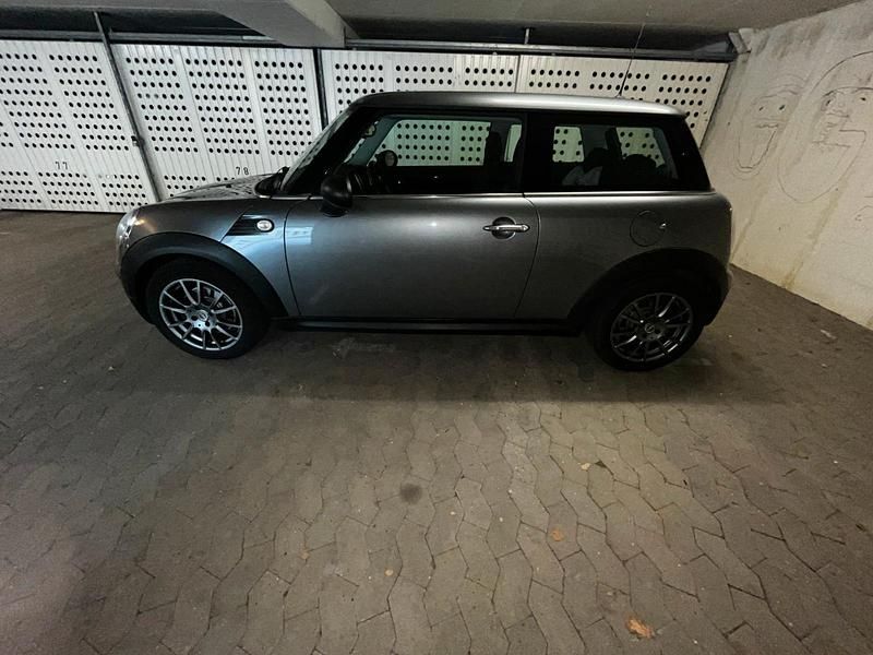 Gebraucht Mini ONE 75 PS (55 kW) 2010 Grau Kleinwagen