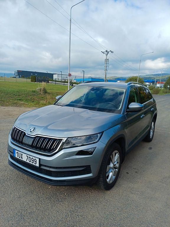 Grau Gebraucht 2018 Skoda Kodiaq Ambition SUV | 23.650 € (Fairer Preis) - Bild 1/4