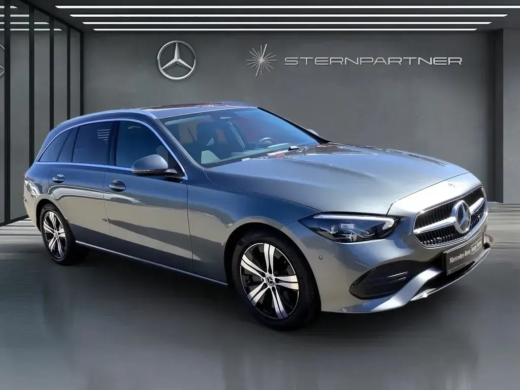Gebraucht Mercedes C220 Avantgarde 197 PS (144 kW) 2025 Grau Limousine