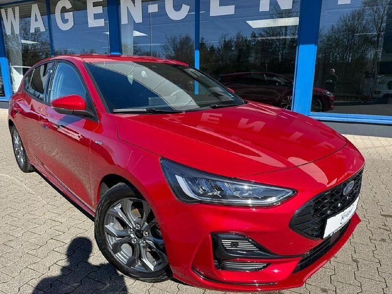 Gebraucht Ford Focus ST-Line X 155 PS (114 kW) 2025 Rot Limousine
