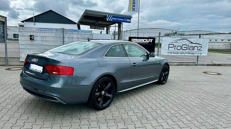 Gebraucht Audi A5 Comfort 245 PS (180 kW) 2016 Grau Coupé
