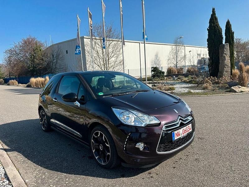 Gebraucht Citroën DS3 Sport Chic 114 PS (83 kW) 2014 Rot Kleinwagen