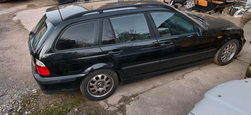 Usata BMW 320 150 CV (110 kW) 2003 Nero Station wagon