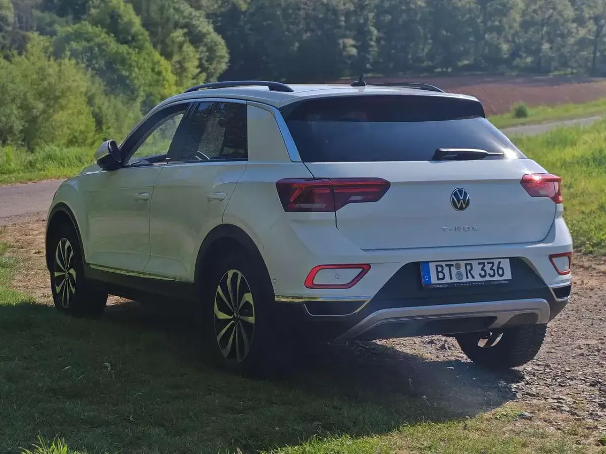 Używany VW T-Roc 150 KM (110 kW) 2022 Biały SUV