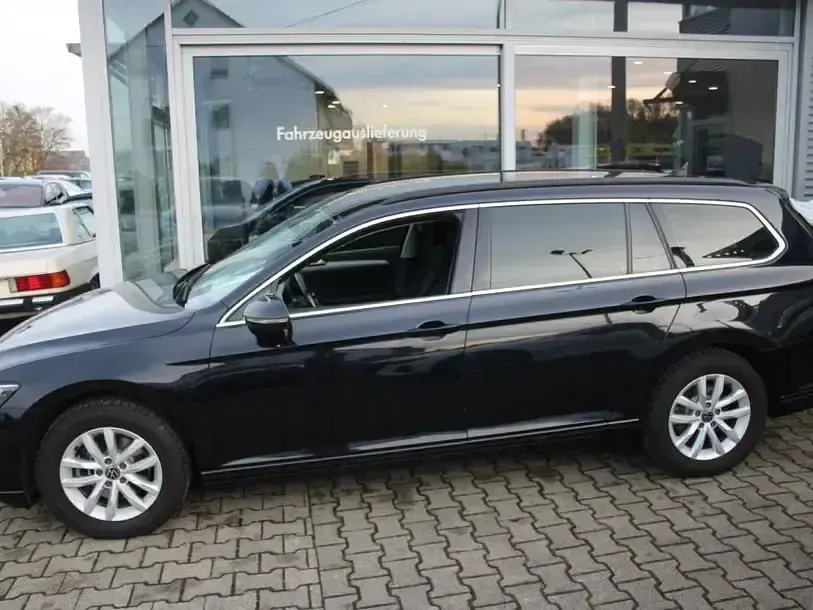 Gebraucht VW Passat Business 122 PS (89 kW) 2020 Schwarz Kombi