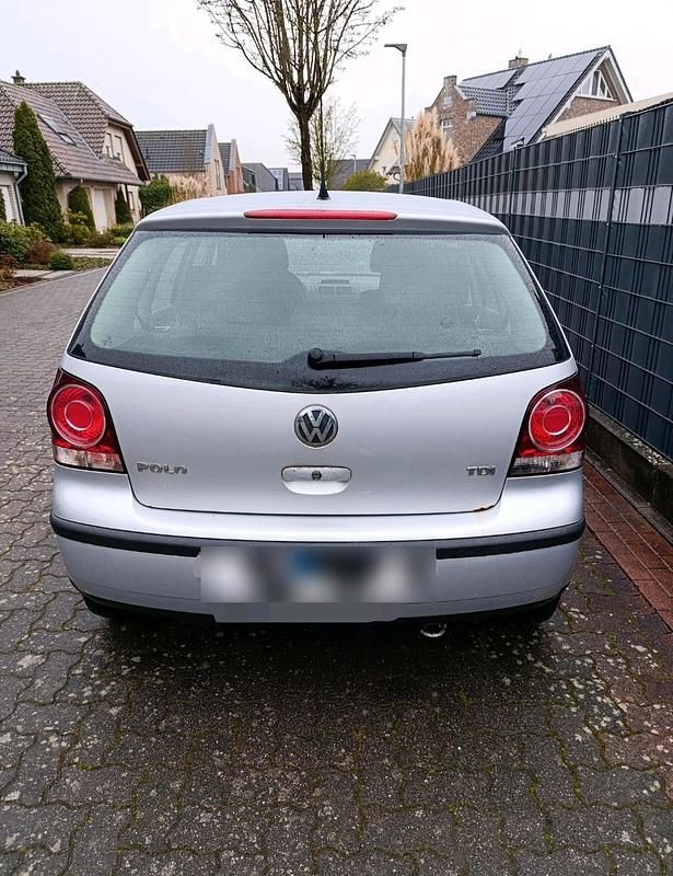 Gebraucht VW Polo 69 PS (50 kW) 2009 Silber Kleinwagen