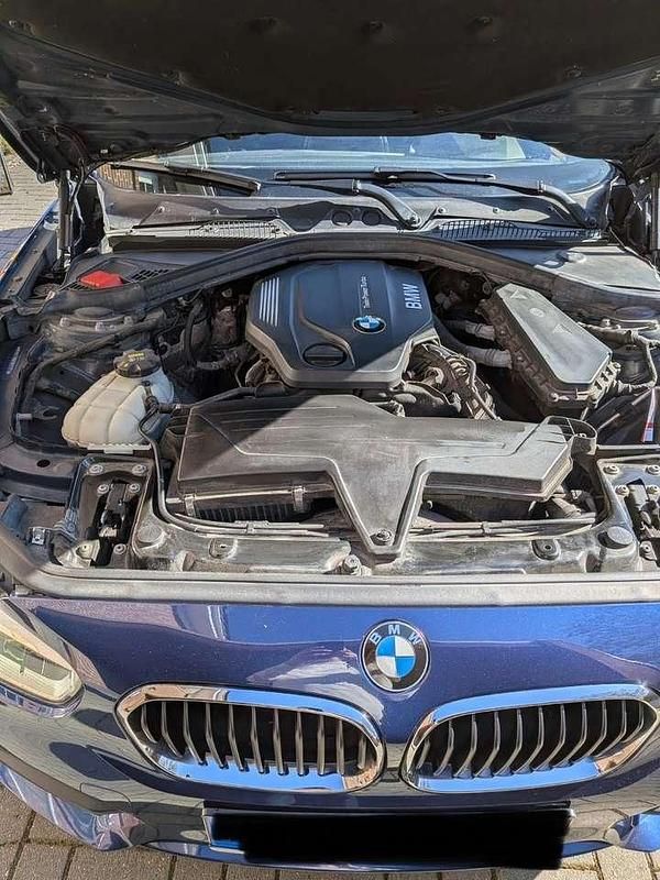 Gebraucht BMW 120 Advantage 190 PS (139 kW) 2015 Blau Kleinwagen