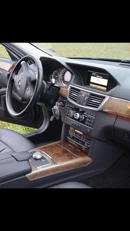 Gebraucht Mercedes E300 231 PS (169 kW) 2010 Schwarz Limousine