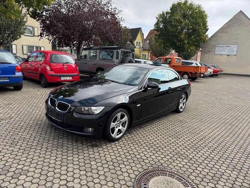 Schwarz Gebraucht 2009 BMW 320 Cabriolet Cabrio | 13.100 € (Fairer Preis) - Bild 1/4