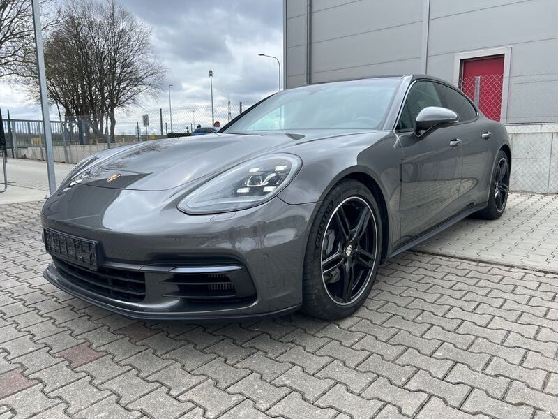 Grau Gebraucht 2017 Porsche Panamera 4S Chrono Limousine | 47.000 € (Guter Preis) - Bild 1/4