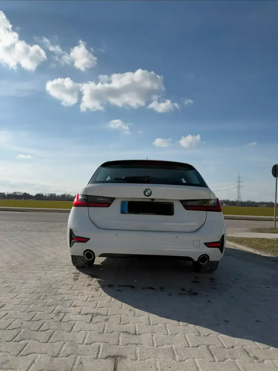Gebraucht BMW 320 Efficient Dynamics 190 PS (139 kW) 2020 Weiß Kombi