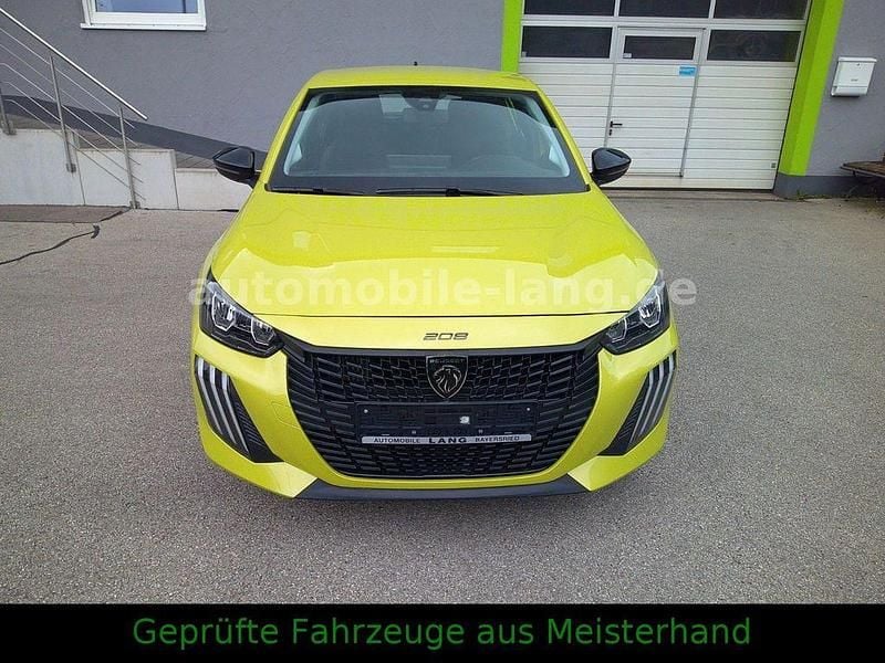 Gebraucht Peugeot 208 Active 101 PS (74 kW) 2024 Gelb Kleinwagen