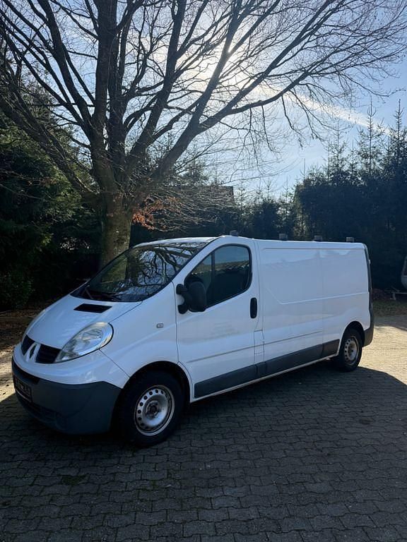 Gebraucht Renault Trafic 122 PS (89 kW) 2011 Weiß Van / Kleinbus