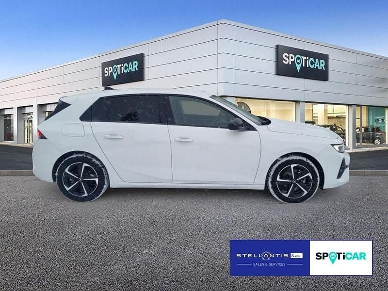 Gebraucht Opel Astra 131 PS (96 kW) 2024 Weiß Limousine