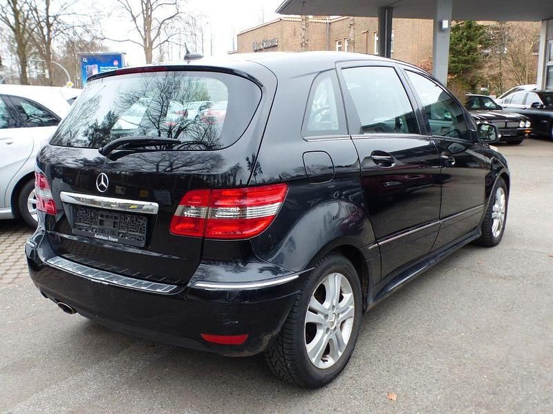 Gebraucht Mercedes B180 109 PS (80 kW) 2008 Schwarz Van / Kleinbus