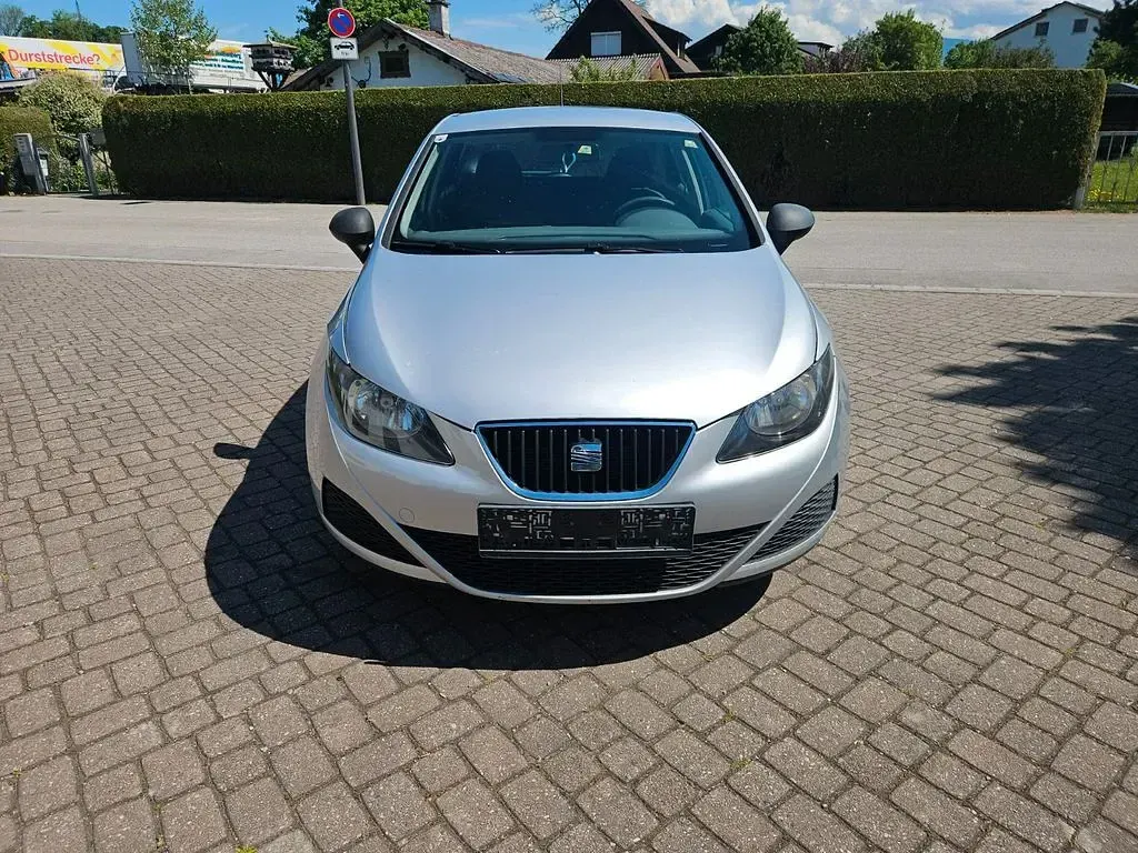 Gebraucht Seat Ibiza Basis 60 PS (44 kW) 2012 Silber Limousine