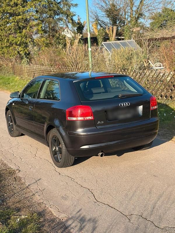 Gebraucht Audi A3 116 PS (85 kW) 2005 Grau Kleinwagen