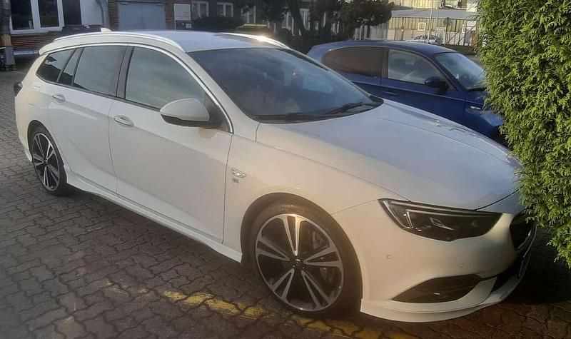 Gebraucht Opel Insignia Country Tourer Innovation 260 PS (191 kW) 2017 Weiß Kombi