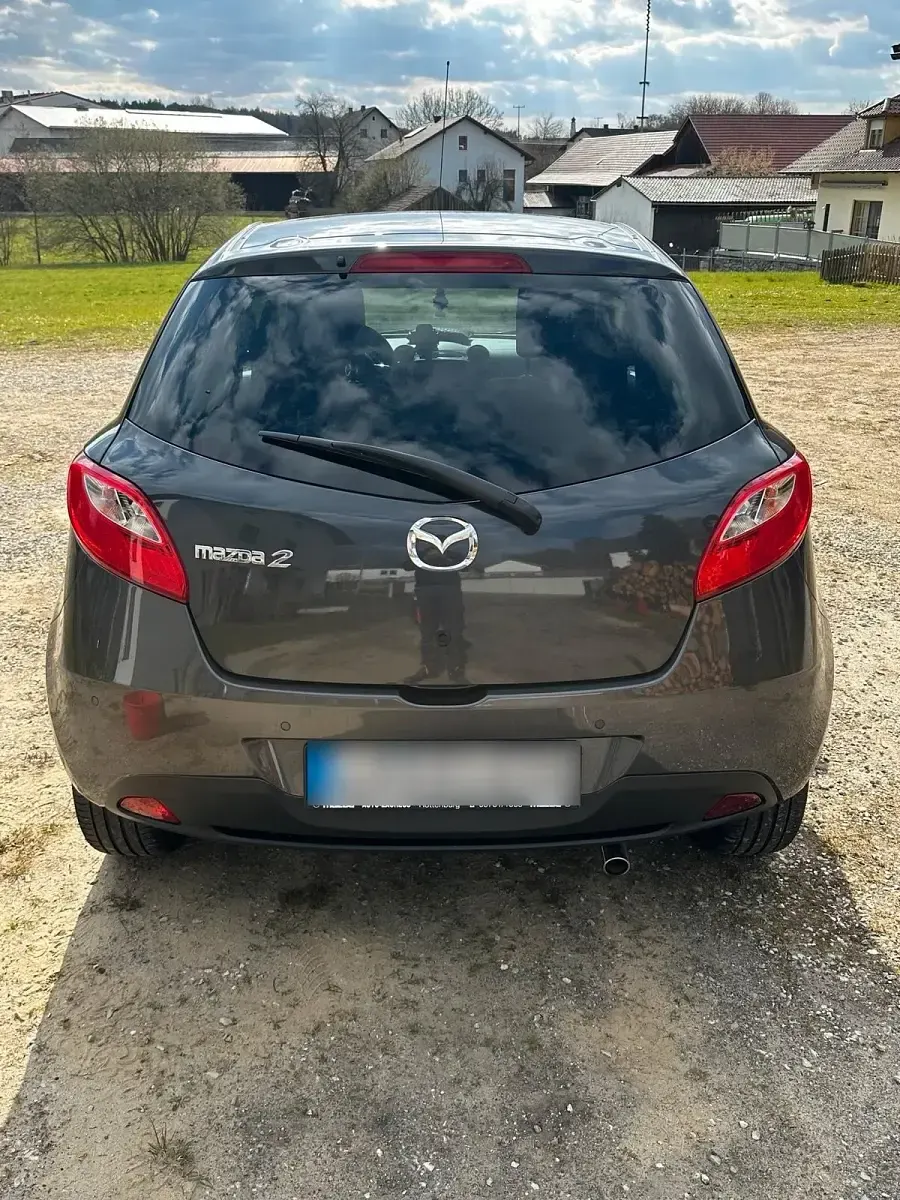 Usata Mazda 2 Sendo 84 CV (61 kW) 2014 Grigio Utilitaria