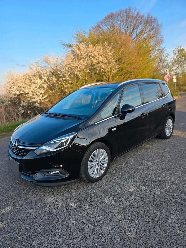 Schwarz Gebraucht 2017 Opel Zafira Tourer Van / Kleinbus | 10.500 € - Bild 1/4